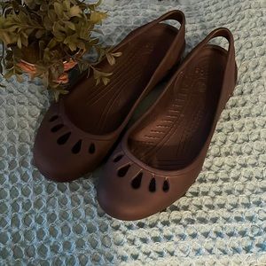 CROCS Womens flats size W9